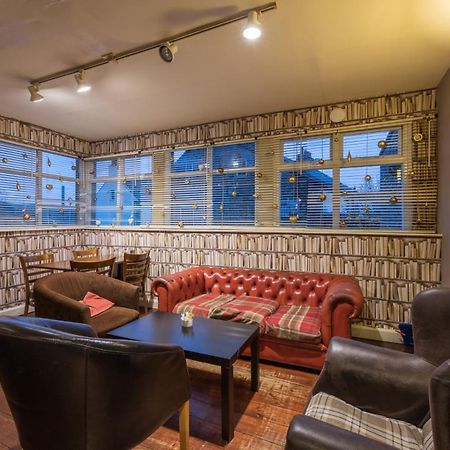 Alston House Hotel ภายนอก รูปภาพ