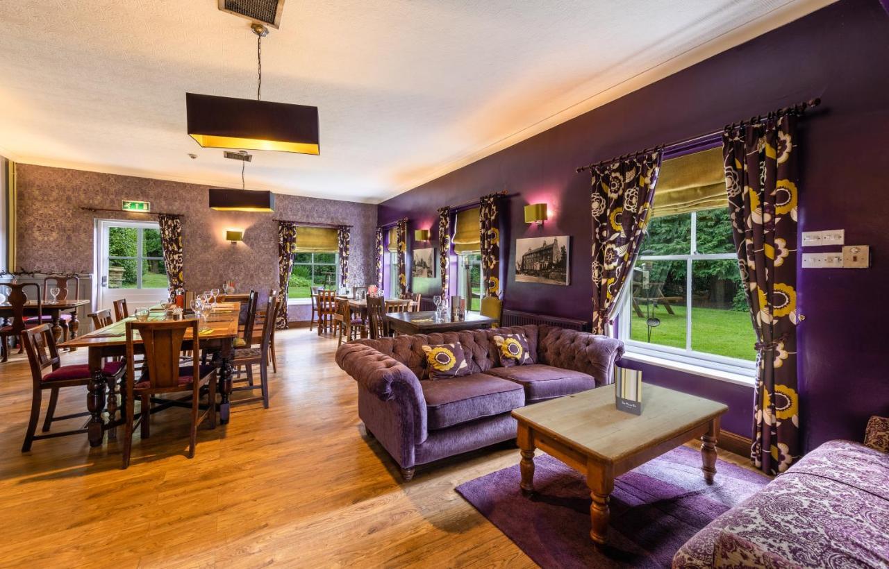 Alston House Hotel ภายนอก รูปภาพ